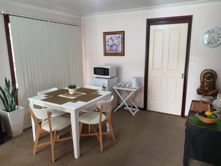 The Junction Estate Cool Calm Cozy A Home N Host Property Wallerawang エクステリア 写真